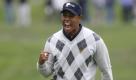 US team member Tiger Woods celebrates after sinking his birdie putt on the seventeenth hole during the third day Foursomes matches of the 2009 Presidents Cup at Harding Park Golf Course in San Francisco, California, USA 10 October 2009. Play ends 12 October with Singles competition.
 Foto: dpa