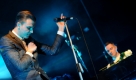 Die britischen Gruppe Hurts, mit dem Sänger Theo Hutchcraft (l) und dem Musiker Adam Anderson, steht am Dienstag (08.03.2011) in Hamburg auf der Bühne der Großen Freiheit 36. Die Band aus Manchester beginnt ihre Deutschlandtour, bei der sie neben Hamburg noch in Neu-Isenburg, Dresden, Berlin, München und Köln spielen wird. Foto: Angelika Warmuth dpa/lno +++(c) dpa - Bildfunk+++  Foto: dpa