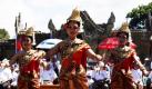 Kambodschanische Tänzer feiern den zweiten Jahrestag der Namensgebung des Prasat Preah Vihear Tempels in Preah Vihear. Der Hindutempel ist Unesco Weltkulturerbe. Foto: ap