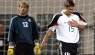 Der Dortmunder ist wieder fit. Nach diversen Verletzungen ist Sebastian Kehl zurück als Führungsspieler der Borussia, bestritt in der vergangenen Saison sieben Spiele im Bundesligateam. Für Löw wäre der frühere Freiburger eine starke Alternative im defensiven Mittelfeld. Foto: dpa