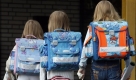 Schickes Aussehen und die Beliebtheit beim Nachwuchs sollten nicht die einzigen Kriterien beim Kauf eines Schulranzens sein. Vielmehr sollten Eltern auch auf Tragekomfort, Sichtbarkeit und Ergonomie achten, betonen Verbraucherschützer. Foto: ap