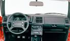 Trotz der individuellen Coupè-Optik orientiert sich der Innenraum am zeitgenössischen VW-Design der 1980er Jahre. Im Klartext: Funktionaler Charme und jede Menge Plastik. Foto: VW