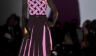 Zac Posen: Die Kollektion von Zac Posen für nächstes Frühjahr macht Sommerlaune. Bunt, verspielt und mit diagonalen Streifen zeigten sich die Kleider des jungen Talentierten.


 Foto: dpa