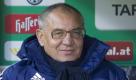 Bremen/ Fussball, 1. Bundesliga, Saison 2011/2012, 16. Spieltag, Werder Bremen - VfL Wolfsburg, Samstag (10.12.11), Weserstadion, Bremen: Wolfsburgs Trainer Felix Magath sitzt auf der Trainerbank. Das Spiel endete 4:1. Foto: Joerg Sarbach/dapd Foto: dapd