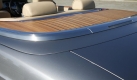 Geschmeidiges Gleiten wie im Segelboot: Der Rolls Royce Drophead.  Foto: news.de