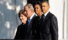 In Trauer vereint: US-Präsident Barack Obama und sein Amtsvorgänger George W. Bush weihen gemeinsam mit ihren Ehefrauen Michelle und Laura das Denkmal am Ground Zero in New York ein. Foto: dapd