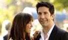 In Hollywood spricht man momentan über nichts anderes als die Trennung von Courteney Cox und David Arquette. Währenddessen hat Courteney Cox's ehemaliger Serienbruder David Schwimmer klammheimlich seine Freundin Zoe Buckmann geheiratet. Genau wie die Arquette-Trennung liegt auch die Hochzeit schon einige Monate zurück. Laut Internetdienst JustJared, soll sich das Paar bereits im Juni in einer privaten Zeremonie das Ja-Wort gegeben haben. Foto: dpa