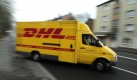 DHL und andere Paketdienste stellen vereinzelt Aushilfsfahrer für die letzten Wochen des Jahres ein. Die Jobs sind relativ gut bezahlt, aber auch schweißtreibend. Foto: ddp