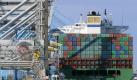 Containerschiff im Hafen von Rotterdam: So dynamisch wie 2010 läuft die Konjunkturentwicklung in Europa längst nicht mehr. Foto: dpa