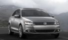 Die Zeiten, als der VW Jetta ein Golf mit Anhang war, gehören der Vergangenheit an. Mit dem neuen Modell darf man problemlos auch in Deutschland mit einem Jetta vorfahren, ohne dass einem hellgraue Jacken mit Tunnelzug und Gesundheitsschuhe angedichtet werden. Foto: pi