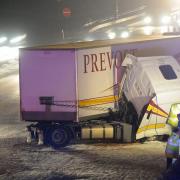 Deutschland unter Schnee: Chaos auf den Autobahnen (Foto)