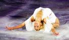 Die kanadische Eiskunstläuferin Shae-Lynn Bourne während ihrer Performance bei der Eiskunstlauf-Show Festa on Ice im südkoreanischen Seoul. Foto: ap