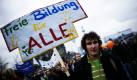 Schüler und Studenten zogen während einer gemeinsamen Demonstration durch Berlin. Die Demonstration in Berlin war Teil eines bundesweiten Streiktages für bessere Bedingungen an Schulen und Universitäten. Foto: ap