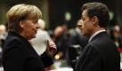 Februar 2011: Beim EU-Sondergipfel einigen sich die Euro-Staaten auf den von Bundeskanzlerin Merkel und Frankreichs Präsident Sarkozy vorgestellten «Pakt für den Euro». Er schlägt vor, dass sich die 17 Euroländer künftig etwa bei Löhnen, Renten und Steuern besser abstimmen. Der Pakt ist jedoch keine rechtlich bindende Vereinbarung, sondern eine Selbstverpflichtung. Foto: dpa