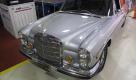 Eines der Lieblingsautos von Jay Leno war bis eben wohl noch im Einsatz. Der Mercedes 300 SEL 6,3 von 1971 ist mittlerweile gut 325.000 Meilen gelaufen, strahlt der Showmaster, und war als Kind immer mein Traumauto. Den fahre ich besonders gern ... Foto: press-inform