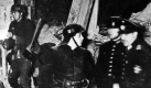 Das Archivbild vom November 1939 zeigt Aufräumarbeiten nach dem Bombenattentat auf Adolf Hitler im Münchner Bürgerbräukeller. Die Bombe ging 13 Minuten zu spät hoch. Wegen dieses Missgeschicks entging Nazi-Diktator Hitler dem Anschlag, den der Schreinergeselle Johann Georg Elser in monatelanger Arbeit vorbereitet hatte. 'Bei einem Erfolg des Attentats hätte Elser Weltgeschichte geschrieben ', sagt der Historiker Hartmut Mehringer vom Institut für Zeitgeschichte in München. dpa (zu dpa-Korr 0368 vom 02.11.1999, nur s/w) Foto: dpa
