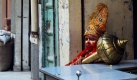 Ein als der indische Gott Hanuman verkleideter Junge in der Stadt Amritsar. ber 80 Prozent der Bevlkerung sind Hindus. Foto: dpa