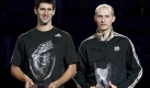 Nach seinem 6:1, 7:5-Finalsieg posiert Novak Djokovic (l.) mit dem Russen Nikolai Dawidenko bei der Siegerehrung. Foto: dpa