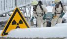 Die bundesweite Übung 'LÜKEX 09/10' zum Krisenmanagement bei terroristischen Anschlägen in Deutschland wird am Donnerstag (28.01.2010) in Oberhof mit dem Übungsteil 'Suche nach einer Strahlenquelle' fortgesetzt. Mit dem Szenario, das auch Anschläge mit radioaktiven und chemischen Stoffen beinhaltet, soll vor allem die Zusammenarbeit der Krisenstäbe von Bund und Ländern auf die Probe gestellt werden. Erstmals beteiligen sich in diesem Jahr alle Bundesländer an der LÜKEX. Die Abkürzung LÜKEX steht für Länder übergreifende Krisenmanagement-Übung/Exercise. Foto: Martin Schutt dpa/lth +++(c) dpa - Bildfunk++ Foto: dpa