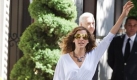 Sarah Jessica Parker ist aber nicht nur in Rüschen und Petticoats zu sehen, sondern auch in modernen Kleidern.  Foto: ap