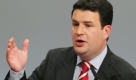 Der Generalsekretär der SPD, Hubertus Heil, spricht am Sonntag (14.06.2009) in Berlin zu den Delegierten des SPD-Bundesparteitages. Die Sozialdemokraten beraten die Strategien für den Bundestagswahlkampf. Foto: Klaus-Dietmar Gabbert dpa/lbn +++(c) dpa - Bildfunk+++ Foto: dpa