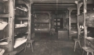 So sah 1915 der Jungenschlafsaal der ersten Jugendherberge in Altena aus. Die Stockbetten waren damals nicht nur doppelt, sondern dreifach. Foto: dpa