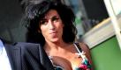 Die britische Soul-Diva Amy Winehouse ist von einem britischen Gericht wegen eines tätlichen Angriffs zu einer Bewährungsstrafe von zwei Jahren verurteilt worden. Amy Winehouse hatte Mitte Dezember eine Weihnachtsveranstaltung im Theater von Milton Keynes in Südengland besucht und war mit dem Theaterdirektor aneinandergeraten. 
 Foto: dpa