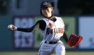 Die japanische Baseballerin Eri Yoshida debütierte in der US-Liga für die Chico Outlaws. Sie wirft einen Knuckleball, den exotischsten Wurf beim Baseball. Er wird ohne jede Rotation geworfen. Das macht die Flugbahn ungewöhnlich instabil. Foto: dpa