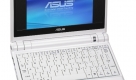 Mit ihm begann der Boom der Netbooks und der Atom-Plattform von Intel: Der erste EeePC hatte ein 7-Zoll-Display, 4 Gigabyte Flashspeicher anstelle einer Festplatte und eine sehr geringe Bildschirmauflsung. Er verkaufte sich so gut, dass Asus mit der Produktion nicht hinterherkam und lange nicht liefern konnte. So mancher EeePC-Besitzer hatte einen berhhten Preis auf Auktionsplattformen in Kauf genommen, um einen der kleinen Begleiter im Gepck zu haben. Foto: news.de