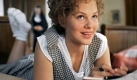 Im Internat schreibt Romy (Alicia von Rittberg) begeistert Tagebuch. Foto: ARD