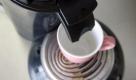 Im April 2009 rief der Elektronikhersteller Philipps Millionen Exemplare seiner Erfolgsreihe Senseo zurück. Grund waren teilweise defekte Boiler der Kaffeeautomaten. Knapp 30 Millionen Euro ließ sich der Konzern die Aktion zur Schadensbegrenzung kosten. Foto: dpa