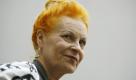 ARCHIV: Die englische Modedesignerin Vivienne Westwood posiert anlaesslich der 'Berliner Lektionen' in der Gemaeldegalerie des Kulturforums in Berlin fuer den Fotografen (Foto vom 10.11.07). Westwood feiert am Freitag (08.04.11) ihren 70. Geburtstag.
Foto: Axel Schmidt/dapd Foto: ddp
