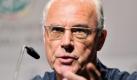 Franz Beckenbauer schaltet sich in die Diskussion um die umstrittenen Schiedsrichter-Entscheidungen ein. Foto: Bernd Weissbrod. Foto: dpa