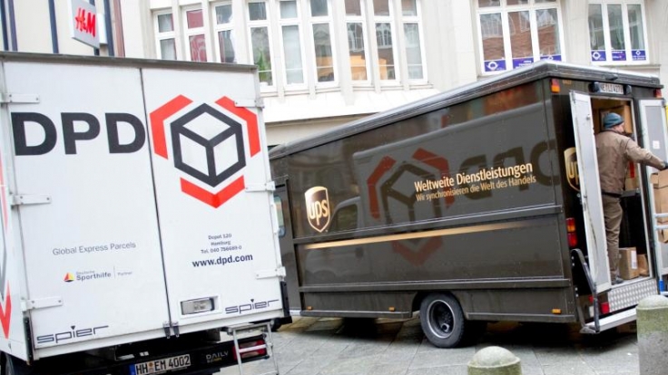 Verbraucher müssen in Zukunft eventuell mit zusätzlichen Kosten für eine Lieferung direkt an die Haustür rechen.