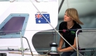 Die 16-jährige Jessica Watson bei ihrem Start zur Solo-Weltumseglung in Sydney. Foto: dpa