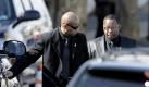 Whitneys Ex-Ehemann Bobby Brown (rechts) war ebenfalls bei der Trauerfeier in der New Hope Baptist Church zugegen. Er galt lange Zeit als schlechter Einfluß für die Sängerin. Foto: dpa