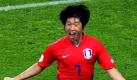 Südkorea: Kapitän Park Ji-Sung ist Herz und Kopf im Team der Südkoreaner. Auch im Star-Ensemble von Manchester United ist der unermüdliche Mittelfeld-Arbeiter in dieser Saison endgültig zur festen Größe geworden. Wegen seines enormen Laufpensums verpassten die ManUnited-Fans dem 29-Jährigen den Spitznamen Three-Lungs-Park (Drei-Lungen-Park). Foto: dpa