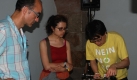 Retrospektiv? Natrlich darf auf einem Technofestival wie dem Sonar der gute alte Plattenspieler nicht fehlen. Die Sonderanfertigung von Yuri Suziki (rechts) hat gleich fnf Tonabnehmer. Also doch zukunftsweisend.  Foto: news.de