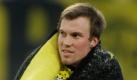 Kevin Großkreutz ist ein Kämpfer und der Publikumsliebling beim BVB. Dortmunds Coach Jürgen Klopp schätzt seine Laufbereitschaft und Disziplin in der Defensive. Im Duell mit Bayerns Flügelflitzer Franck Ribéry nützt ihm das aber nicht viel. Foto: dapd