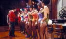 Mit den Playboy-Bunnies und den vielen Stars, die fr Fotos die Hllen fallen lieen, entwickelte sich die Zeitschrift schnell zum erfolgreichsten Herrenmagazin der USA. Foto: Arte