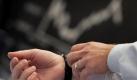 Sinkende Banker-Boni: Bei einigen Finanzinstituten müssten Investmentbanker und Händler mit Einbußen von 30 bis 40 Prozent rechnen. Foto: Frank May  Foto: dpa