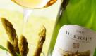 Weiß und leicht, so heißt die Faustregel bei der Weinwahl. Foto: openpr