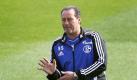 Huub Stevens will mit Schalke wieder ein Erfolgserlebnis schaffen. Foto: Karl-Josef Hildenbrand Foto: dpa