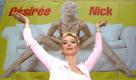 Jugendwahn war noch nie ihr Ding: Bereits 2005 freute sich Désirée Nick aufs Altern. In Hamburg trat sie mit ihrer Show  The joy of aging (Die Freude am Altern) auf. Foto: dpa