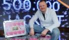 Von Vivavision zu Schlag den Raab. Stefan Raab gehörte zu den ersten VJ's des neue gegründeten Musiksenders Viva 1993. Eigentlich wollte er nur seine Jingles anbieten, stattdessen bekam er eine eigene Show -Vivavision. Ab 1999 moderiert er die eigene Sendung TV Total auf Pro Sieben. Zahlreiche Ableger wie das TV-Total-Turmsprimngen oder die TV-Total-Stockcar-Challenge sind echte Quotenrenner. Für seine Sendung Schlag den Raab erhielt er den Deutschen Fernsehpreis und die Goldene Kamera. Musikalisch feiert er zur Zeit als Produzent von Grand-Prix-Siegerin Lena Meyer-Landrut große Erfolge. Foto: dpa