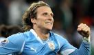 Diego Forlán: Neben Müller zaubert auf der Position hinter der Spitze der Mann von Atlético Madrid. Der als bester Spieler der WM ausgezeichnete Uruguayer machte in seinem Team den Unterschied und schoss als hängende Spitze fünf Tore. Foto: dpa