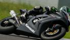 Vorgeschmack auf die neue Ninja: Die Rennversion der ZX-10R zeigt in Ansätzen, welche Veränderungen Kawasaki an seinem Flaggschiff vorgenommen hat.  Foto: dpa