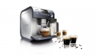 Licht und Schatten beim Philips One-touch HD5730/10: Mit der beste Espresso, aber beim Latte macchiato passt das Glas nur schräg unter den Auslauf. Abzüge gab es für den hohen Stromverbrauch sowie erhöhte Bleiwerte im Wasser. Foto: Philips