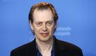 Dass Hollywood-Schauspieler eine feste deutsche Synchronstimme haben, ist üblich, manchmal nicht möglich und wenn sie noch nicht so bekannt sind, auch nicht nötig. Steve Buscemi ist zwar mittlerweile ein gefeierter Darsteller, hatte aber in Deutschland allein sechs verschiedene Synchronsprecher. Für seine Rollen in Desperado und 28 Days lieh ihm ein in Deutschland ebenso bekanntes Gesicht die Stimme. Foto: dpa