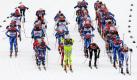 Athletes in action during women's 10 km classic mass start competition of the Tour de Ski in Val di Fiemme, Italy, Saturday, Jan. 9, 2010. Slovenia's Petra Majdic won the race. (AP Photo/Armando Trovati) Foto: ap